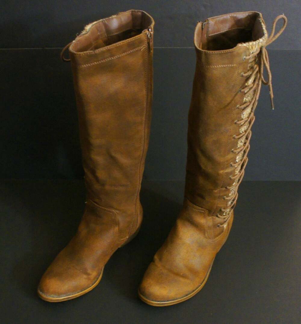 Kohl's Brown Knee-high Riding Boot with Lace-Up Panel Detail Size 8M